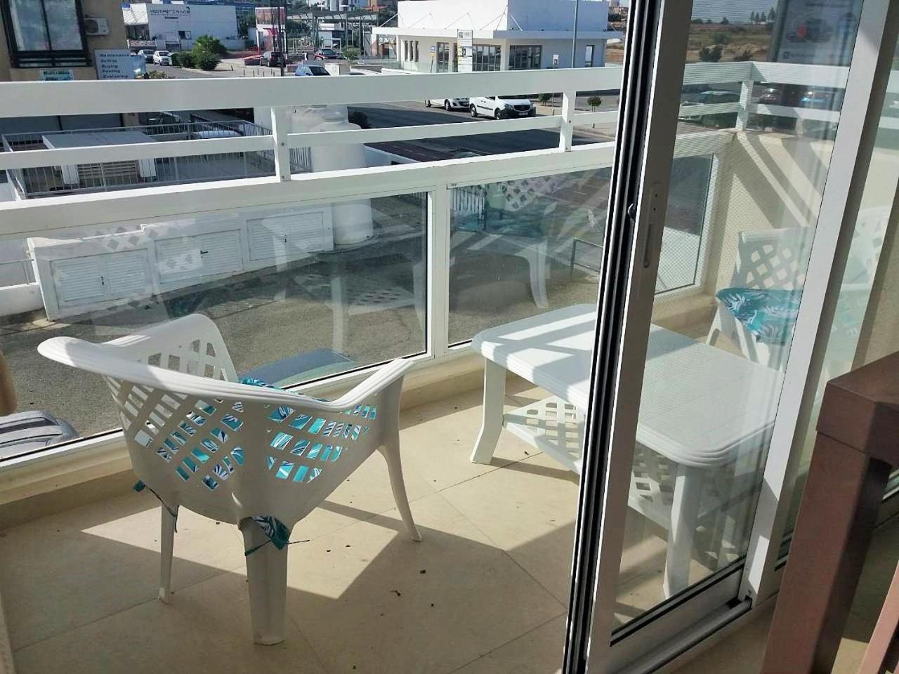 16 Sandy Beach Larnaca Exterior foto